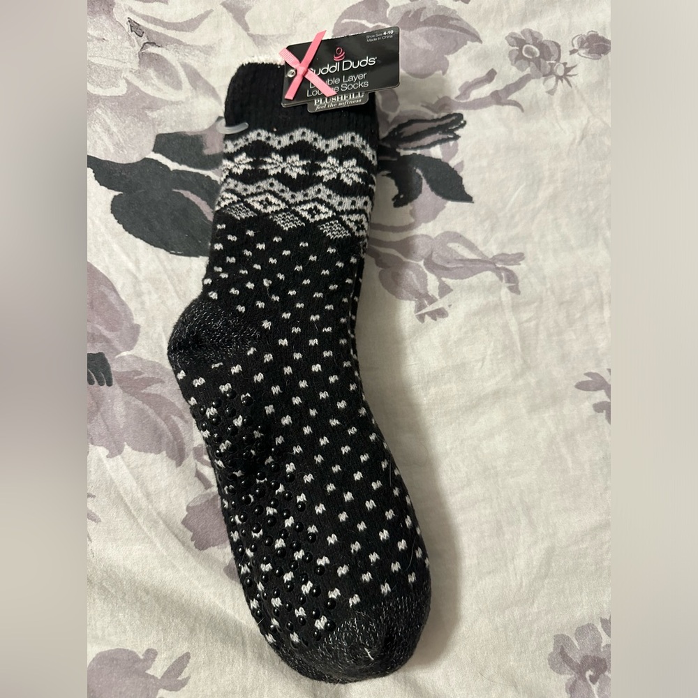 Cuddl Duds double layer lounge socks. NWT. Shoe size 4-10